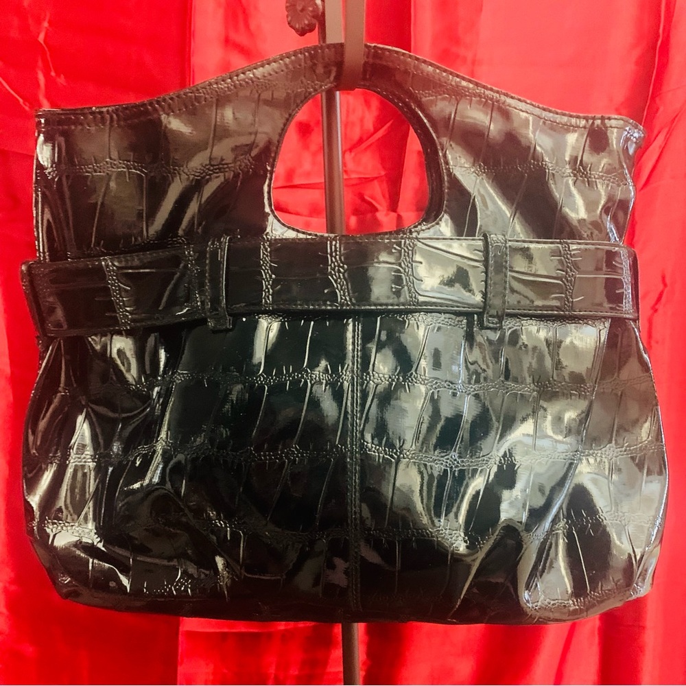 Large Black Patent Retro inspired Satchel🖤 - Picture 3 of 5
